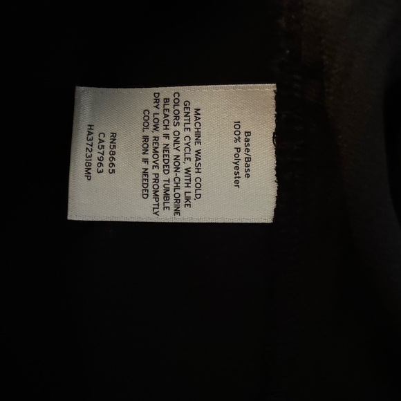 Halogen Black Crepe/Polyester Top Size L - Picture 4 of 4